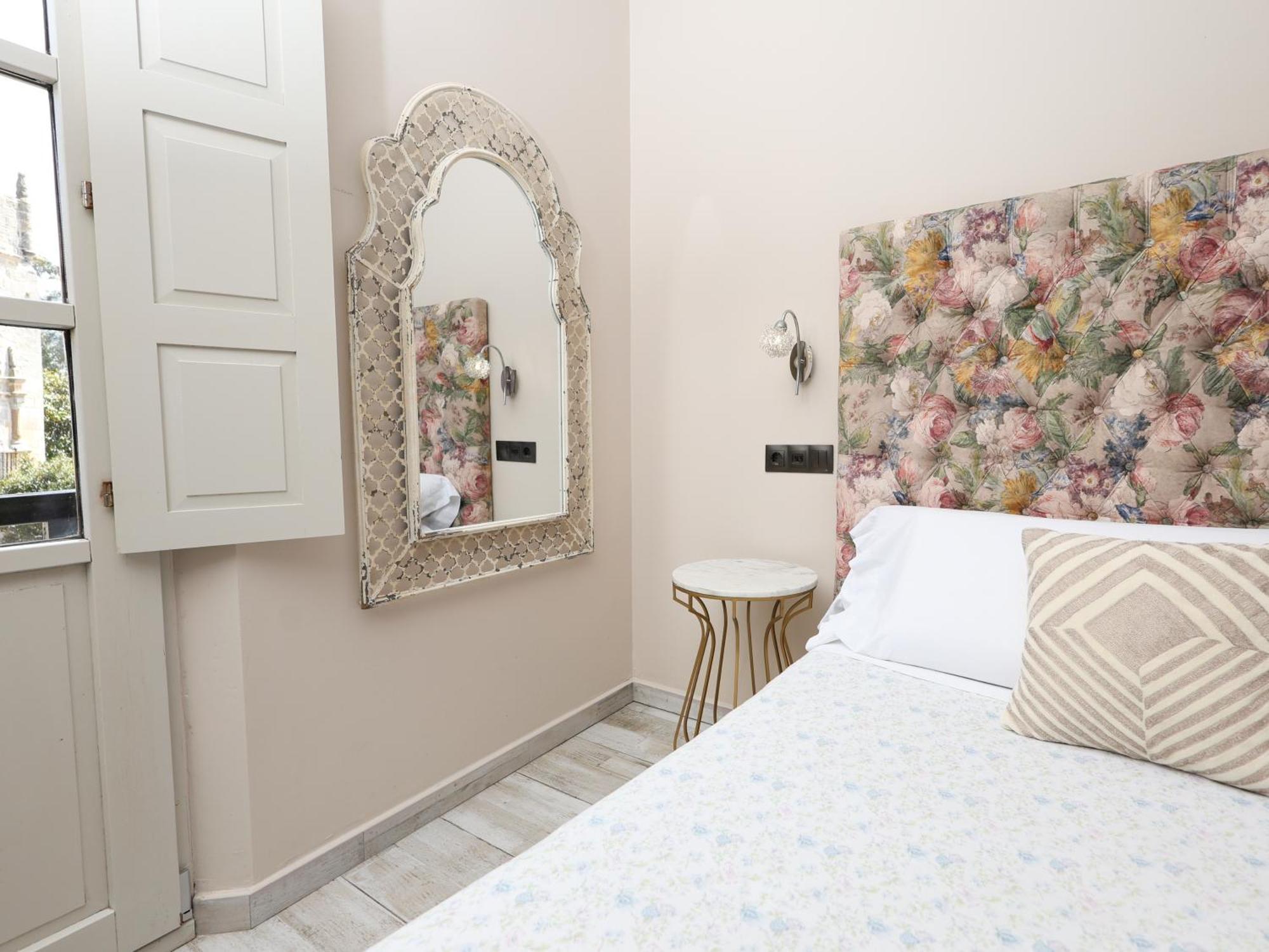 Akla Suites Con Jacuzzi Santillana Santillana del Mar Bagian luar foto